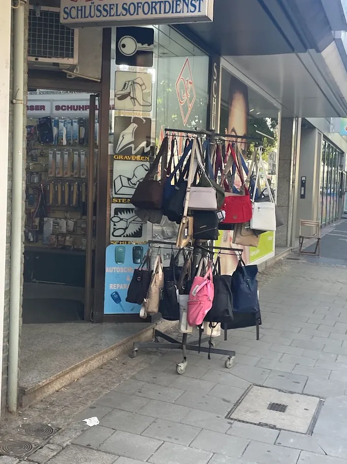 Autoschluessel24 | Schuh- und Schlüsseldienst Modern